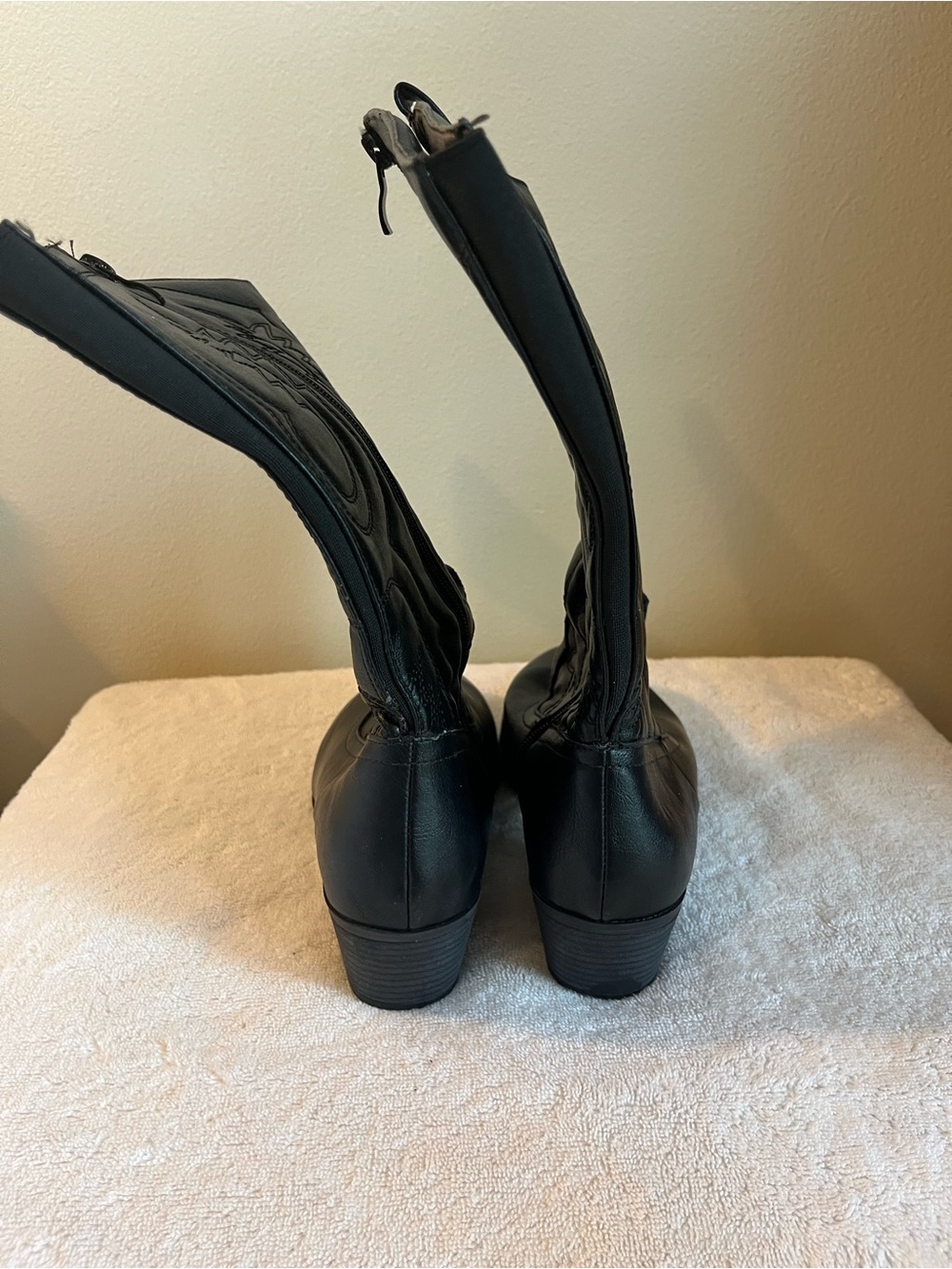 Torrid Black Women's Mid-Calf Western Boots - Sleek Leather Style 7 wide